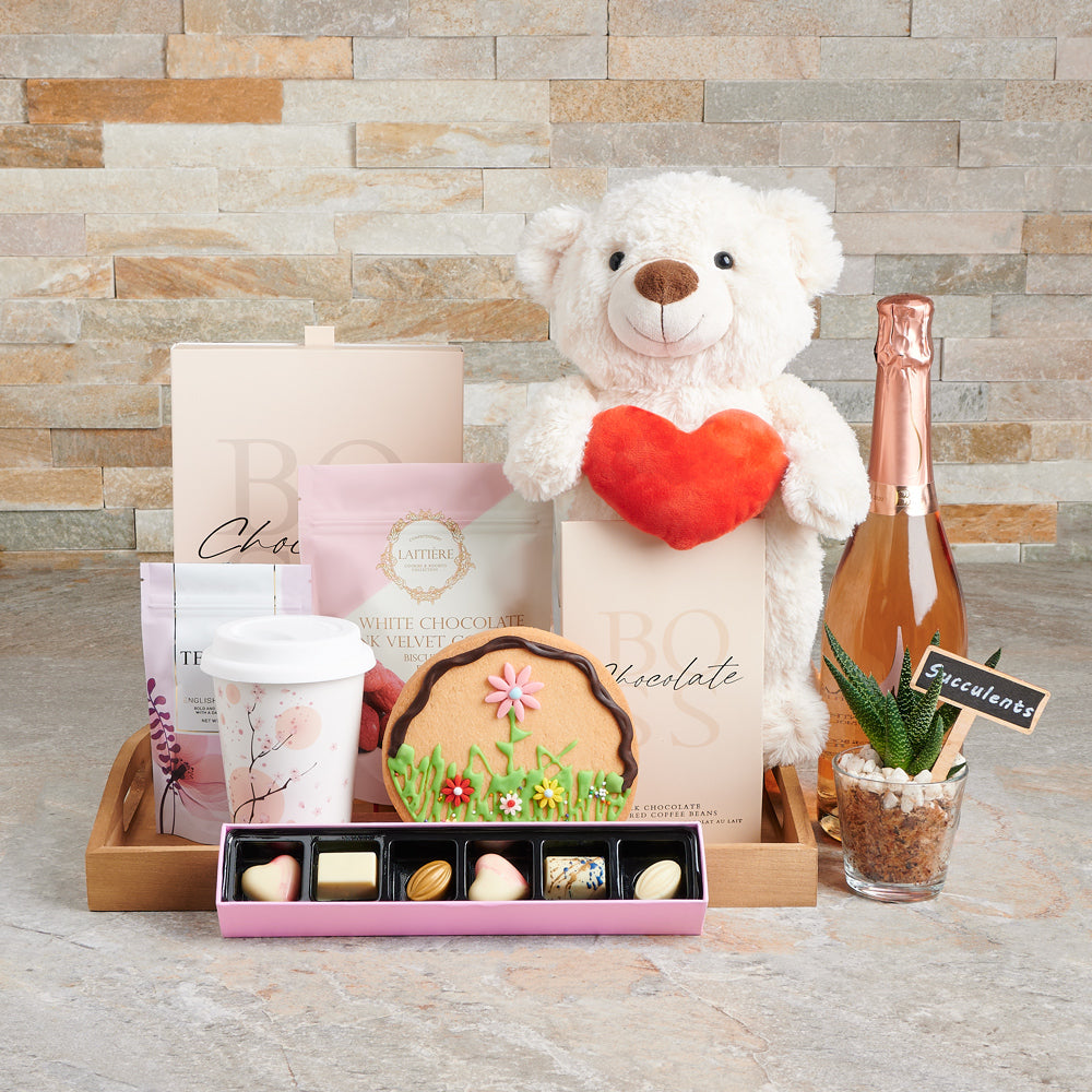 Sparkling Wine Gift Basket for Mom with Gourmet Treats – how the gift is presented