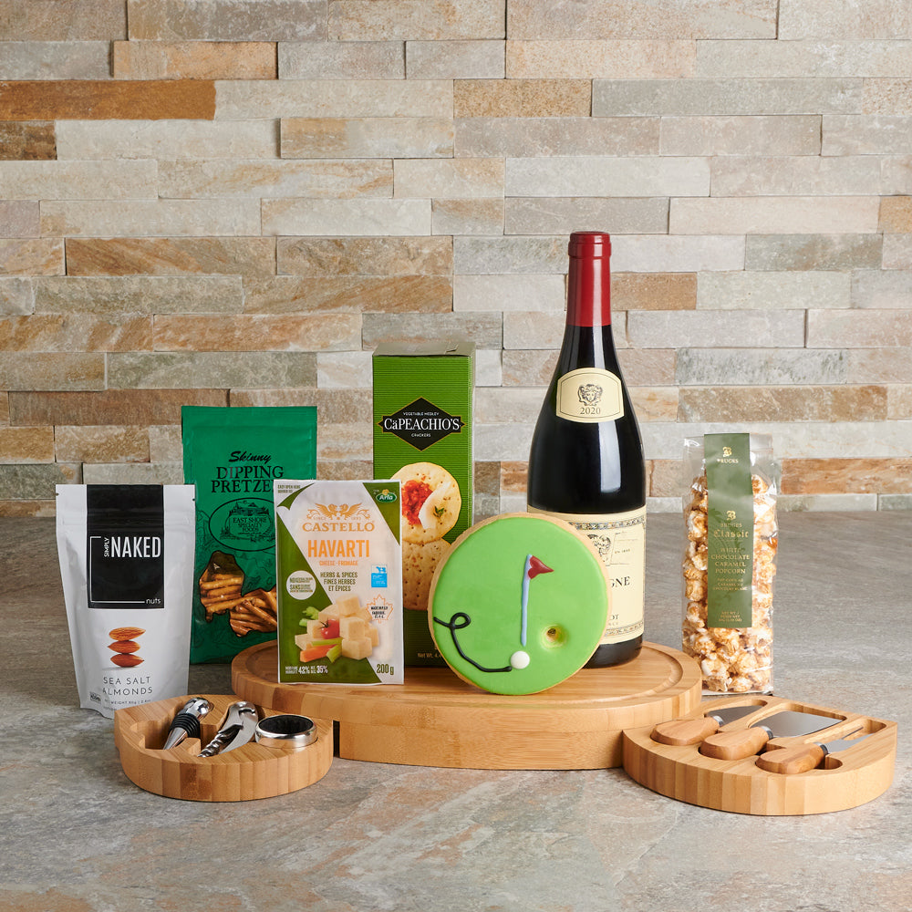 Golf-Inspired Wine Gift Basket with Cheese Knives and Gourmet Snacks – how the gift is presented