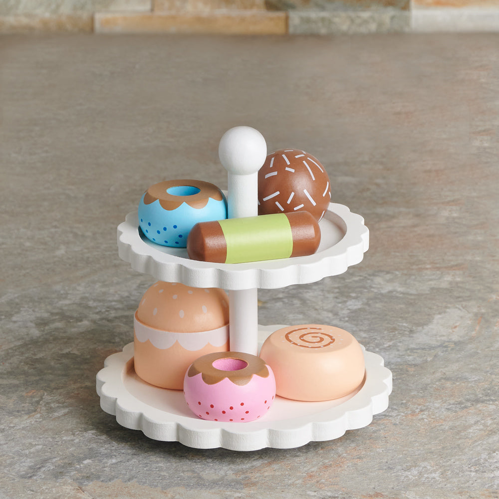 Baby Cake Stand Toy – how the gift is presented