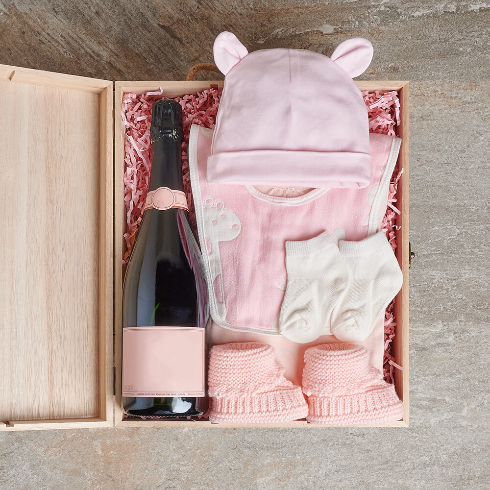 Wooden Trio Sparkling Wine Baby Gift – how the gift is presented
