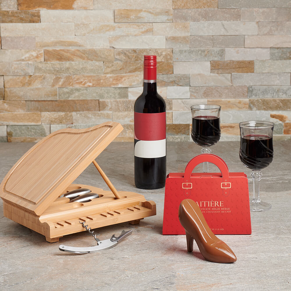 Red Wine Gift Basket and Chocolate – how the gift is presented