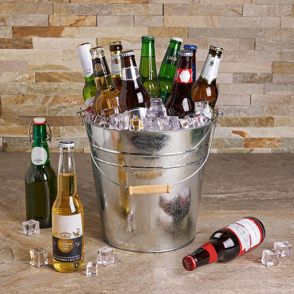 Beer Assortment Bucket – how the gift is presented
