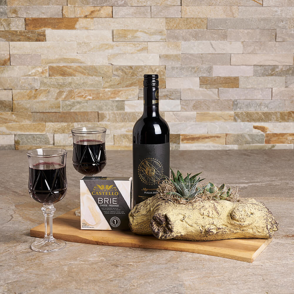 Wine Brie Cheese Gift Basket, USA – how the gift is presented
