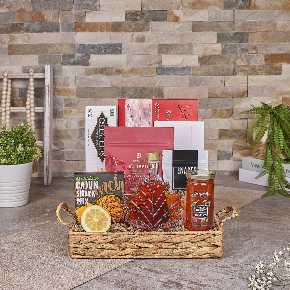 Deluxe Smoked Salmon Snack Basket – how the gift is presented
