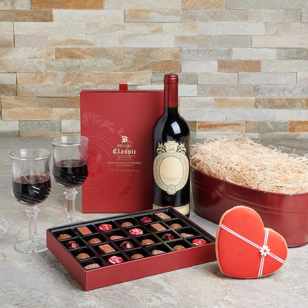 Heart Cookie and Wine Gift – how the gift is presented