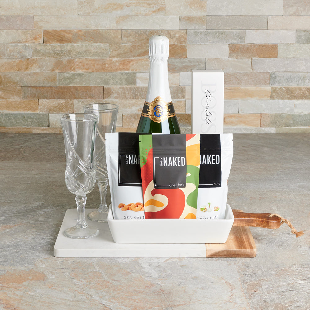 Sparkling Wine and Nut Treat – how the gift is presented