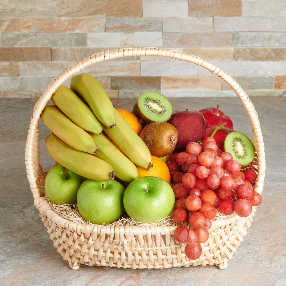 Boat-Shaped Fruit Gift Basket – how the gift is presented