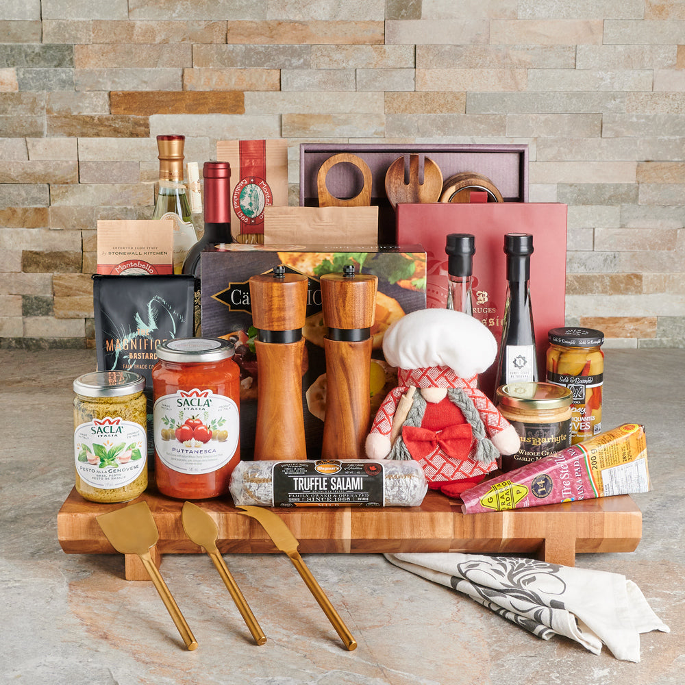 Wine and Cheese Pasta Basket – how the gift is presented