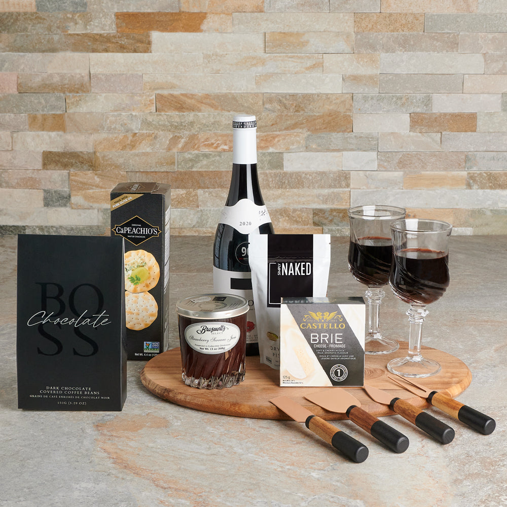 Wine Basket with Pistachios and Knives – how the gift is presented