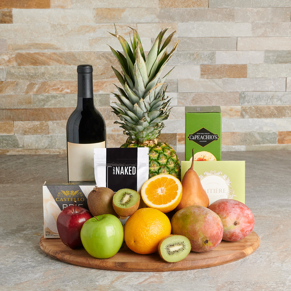 Wine with Cheese and Fresh Fruits – how the gift is presented