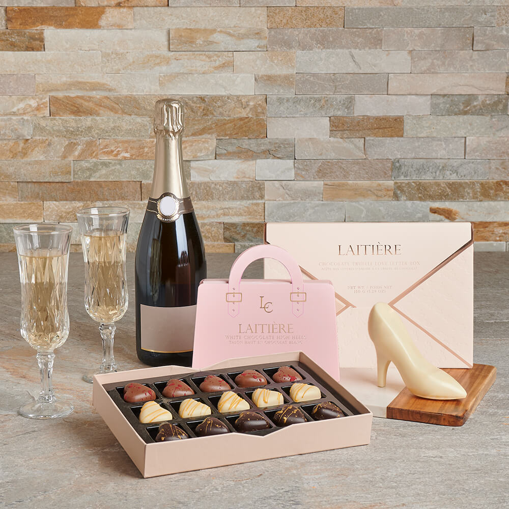 Sparkling Wine and Chocolate Love Letter – how the gift is presented