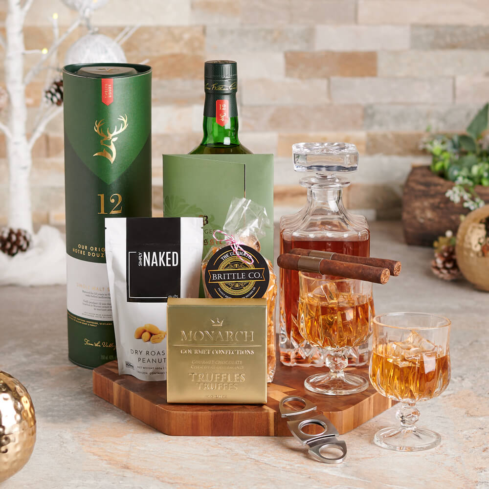 Whiskey Decanter Glass and Treats Set – how the gift is presented