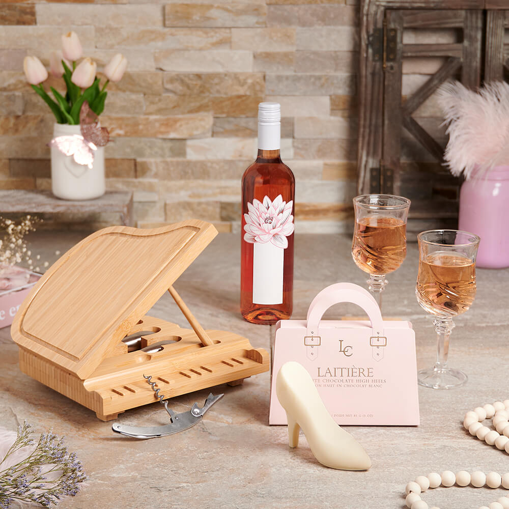 Mother's Day Wine Gift Set with Grand Piano Serving Board and White Chocolate – how the gift is presented