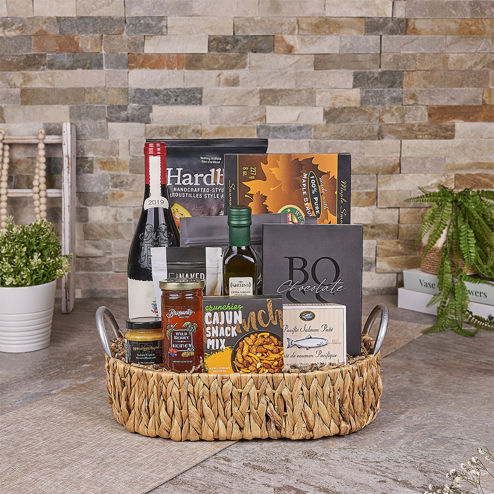 Snack Basket with Bottle of Wine – how the gift is presented