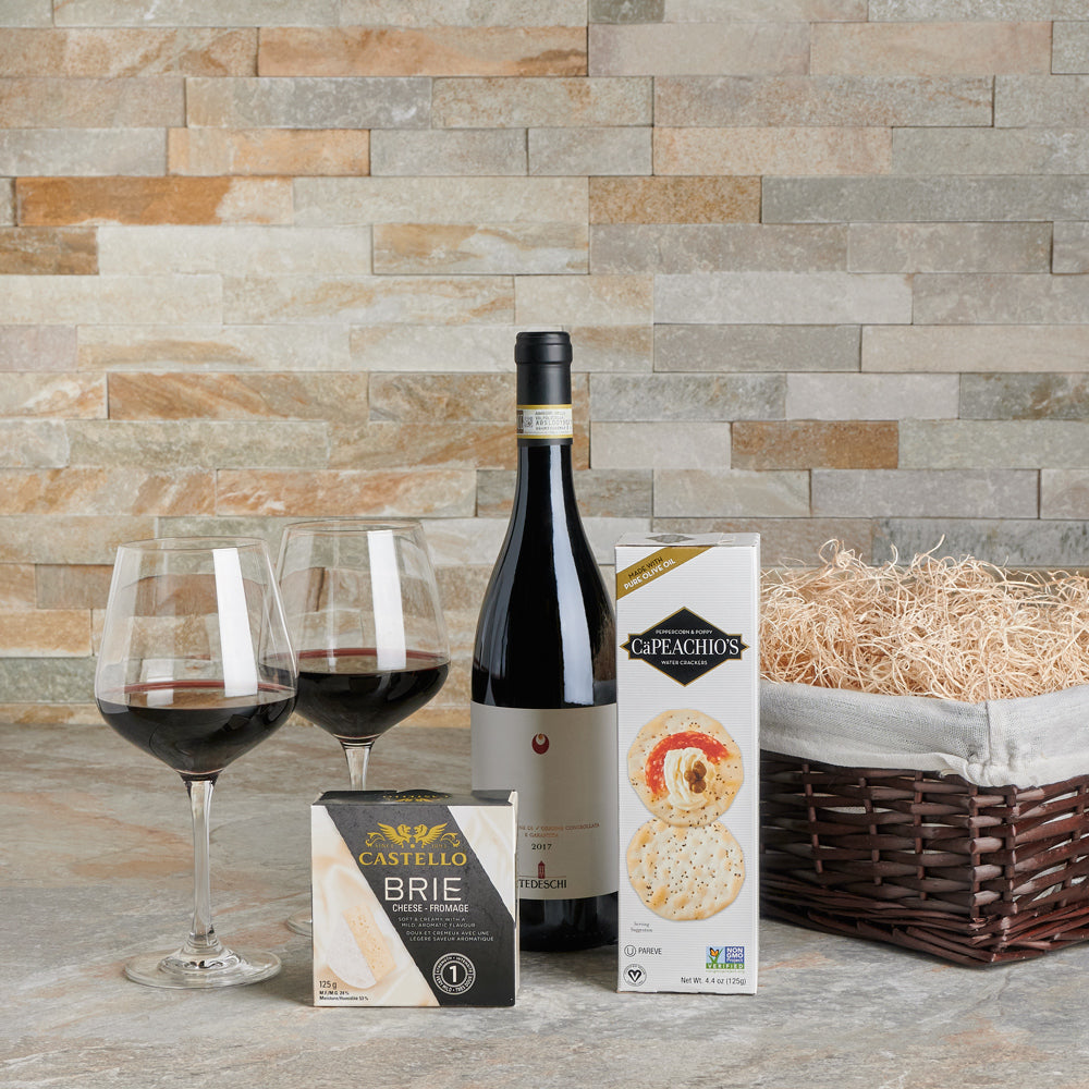 Red Wine with Brie Cheese Basket – how the gift is presented