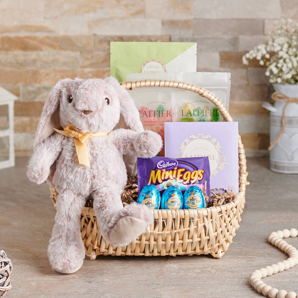 Easter Boat Gift Basket – how the gift is presented