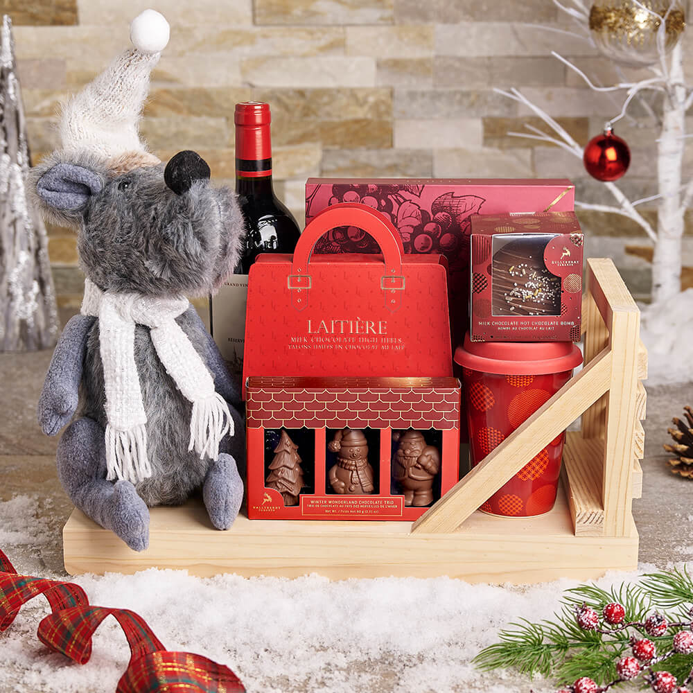 Wine Basket with Festive Sleigh – how the gift is presented