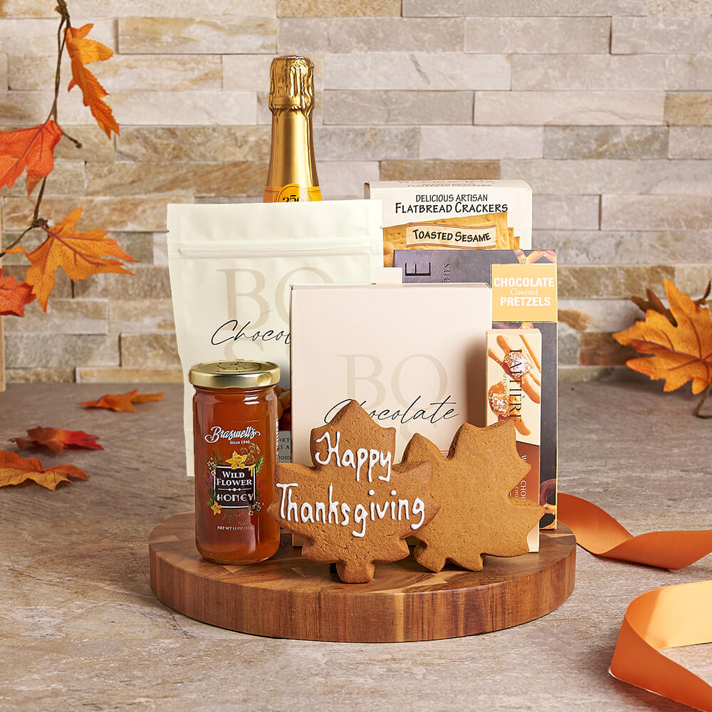 Thanksgiving Sparkling Wine Gourmet Gift Set with Cutting Board – how the gift is presented