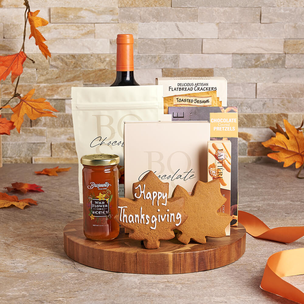 Thanksgiving Wine Gift Set with Acacia Cutting Board and Gourmet Snacks – how the gift is presented
