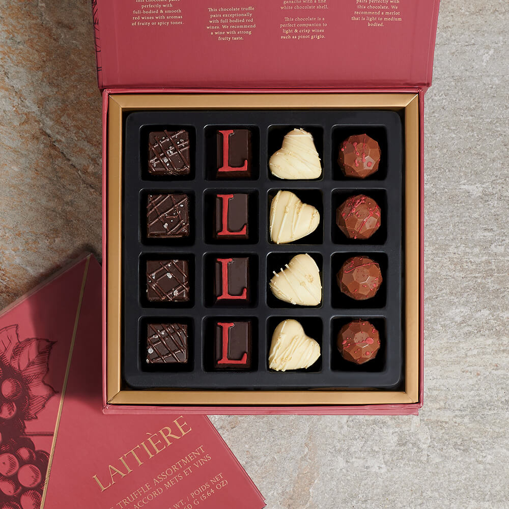 Wine Truffle and Live-Edge Board – how the gift is presented