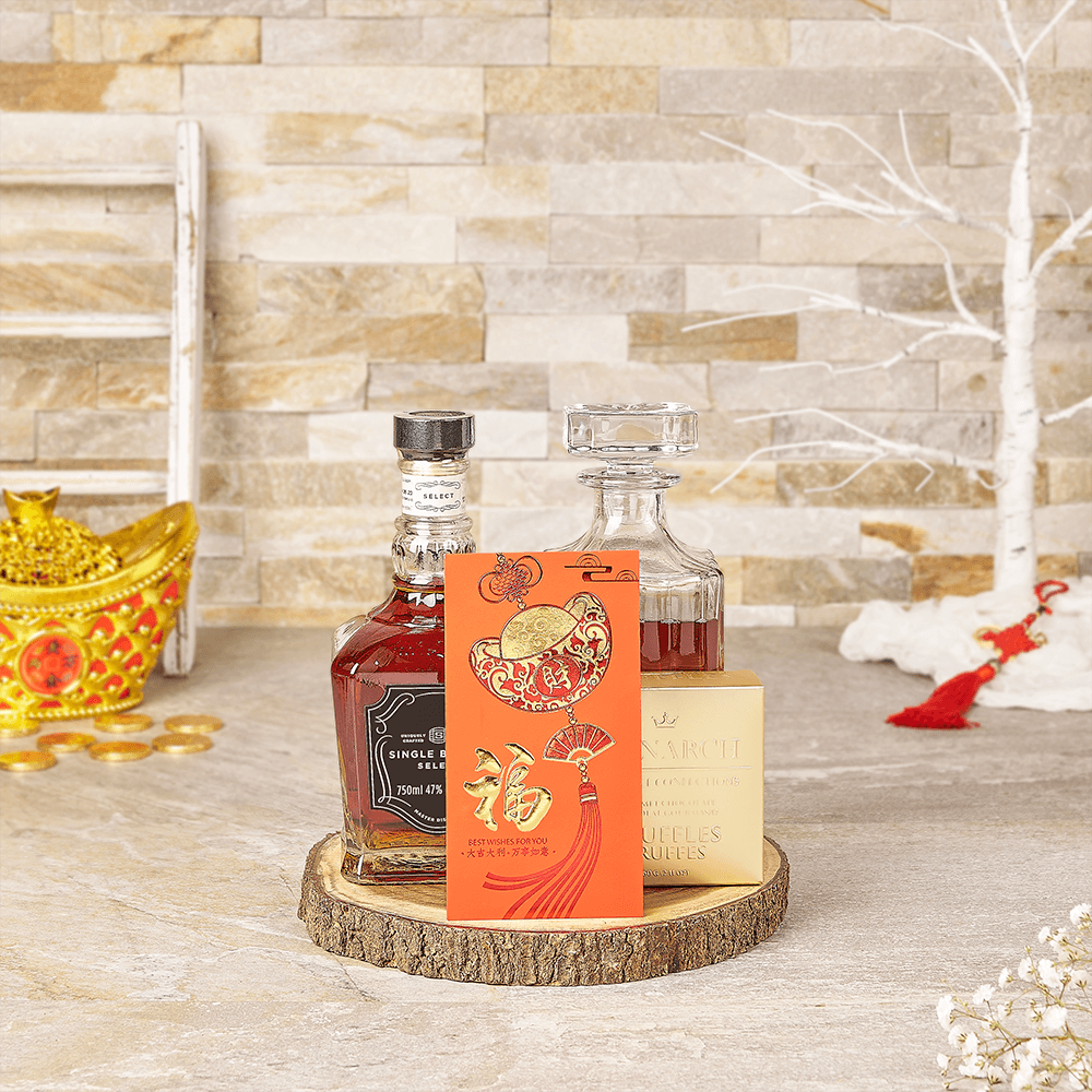Whiskey Gift Set with Monarch Chocolates – how the gift is presented