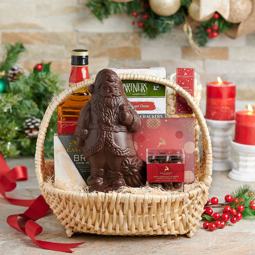 Holiday Whiskey Cheese & Crackers Basket – how the gift is presented