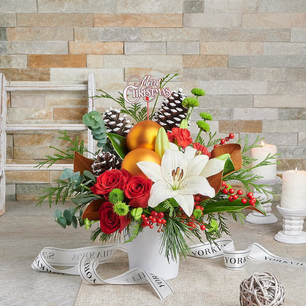 Festive Roses Holiday Arrangement – how the gift is presented