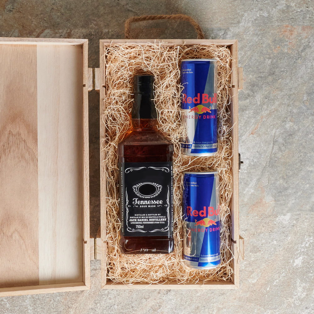 Whiskey and Energy Drink Basket – how the gift is presented