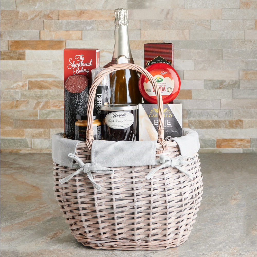 Sparkling Wine and Gouda Gift Basket, USA – how the gift is presented